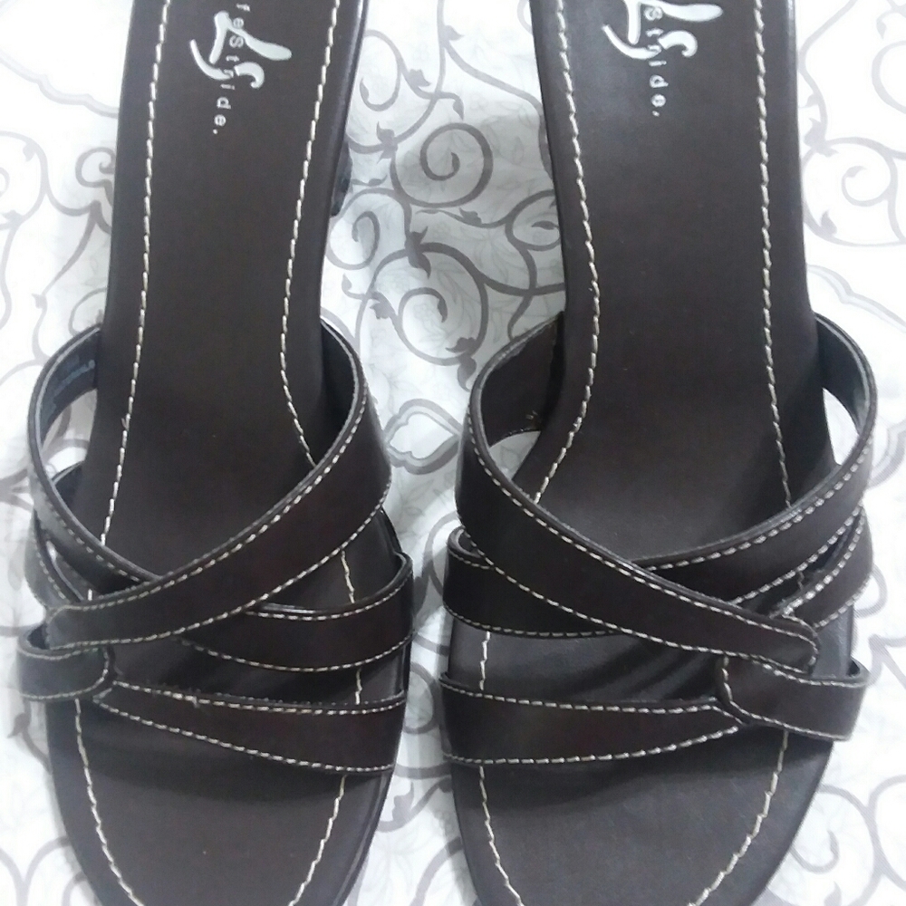 Life Stride Black Sandals